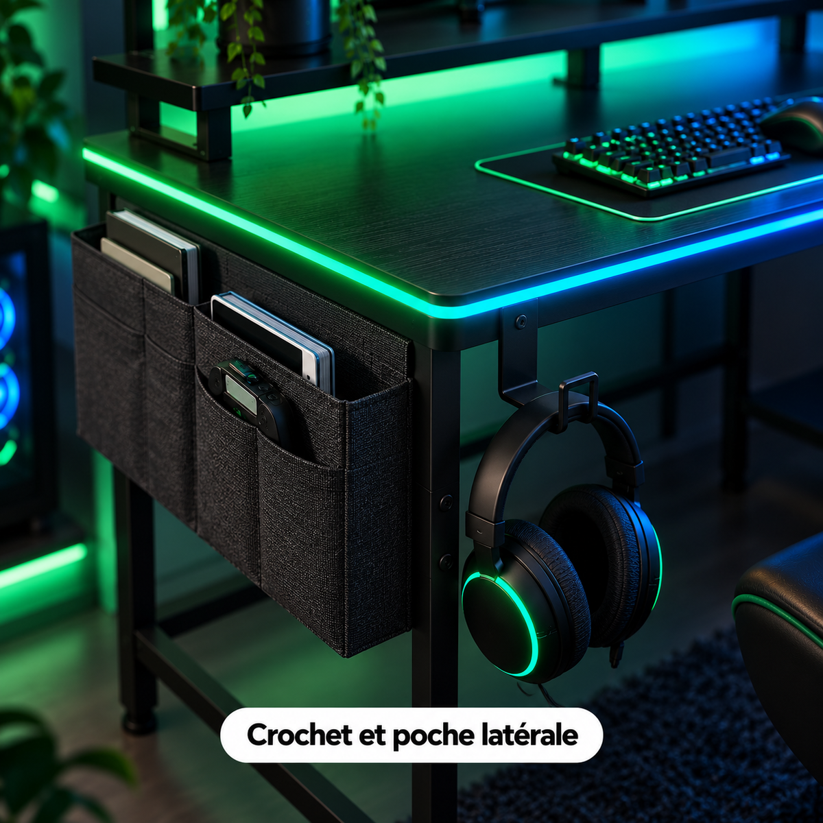 Gros plan sur le crochet pour casque et la poche latérale du bureau gaming