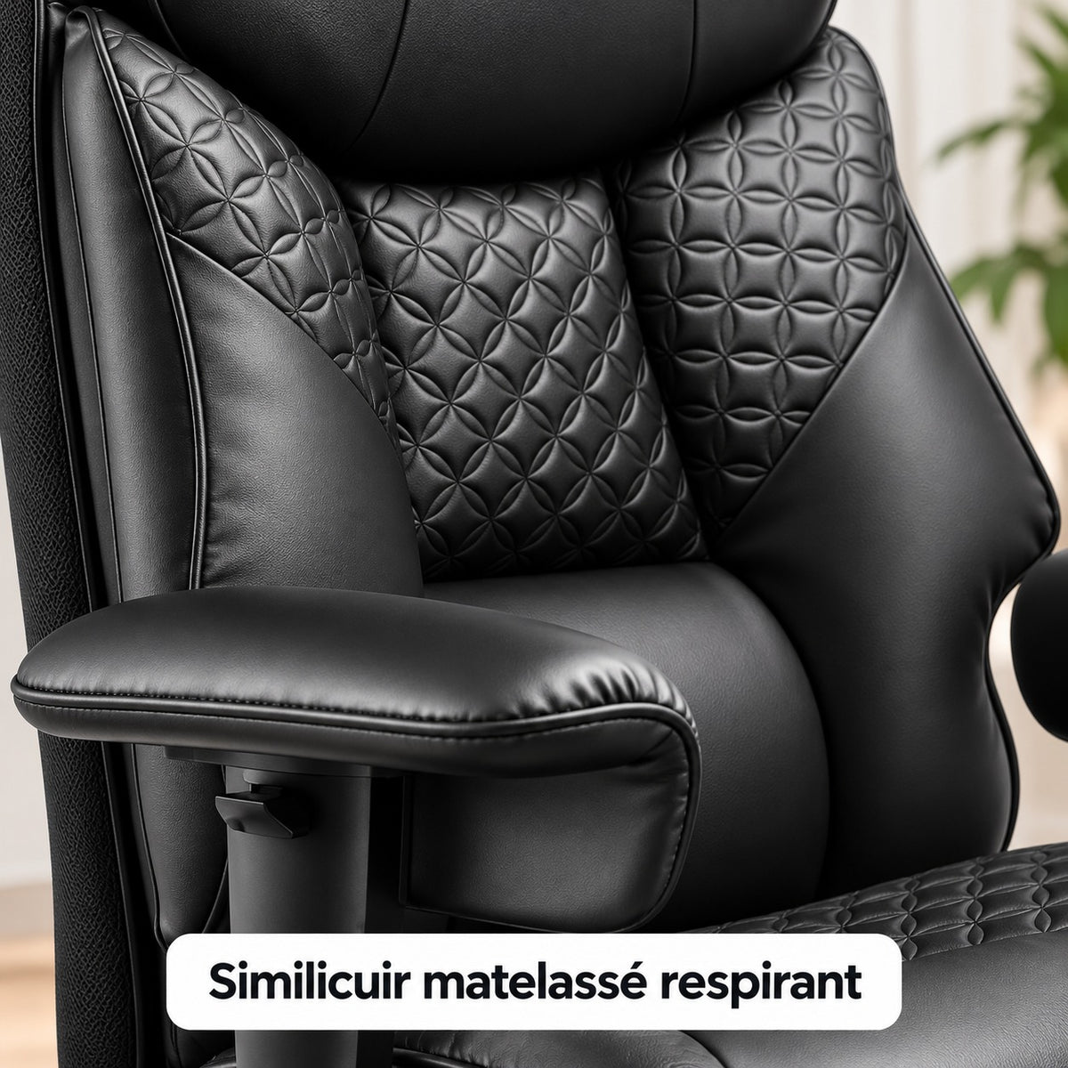 Gros plan sur le similicuir matelassé respirant du fauteuil